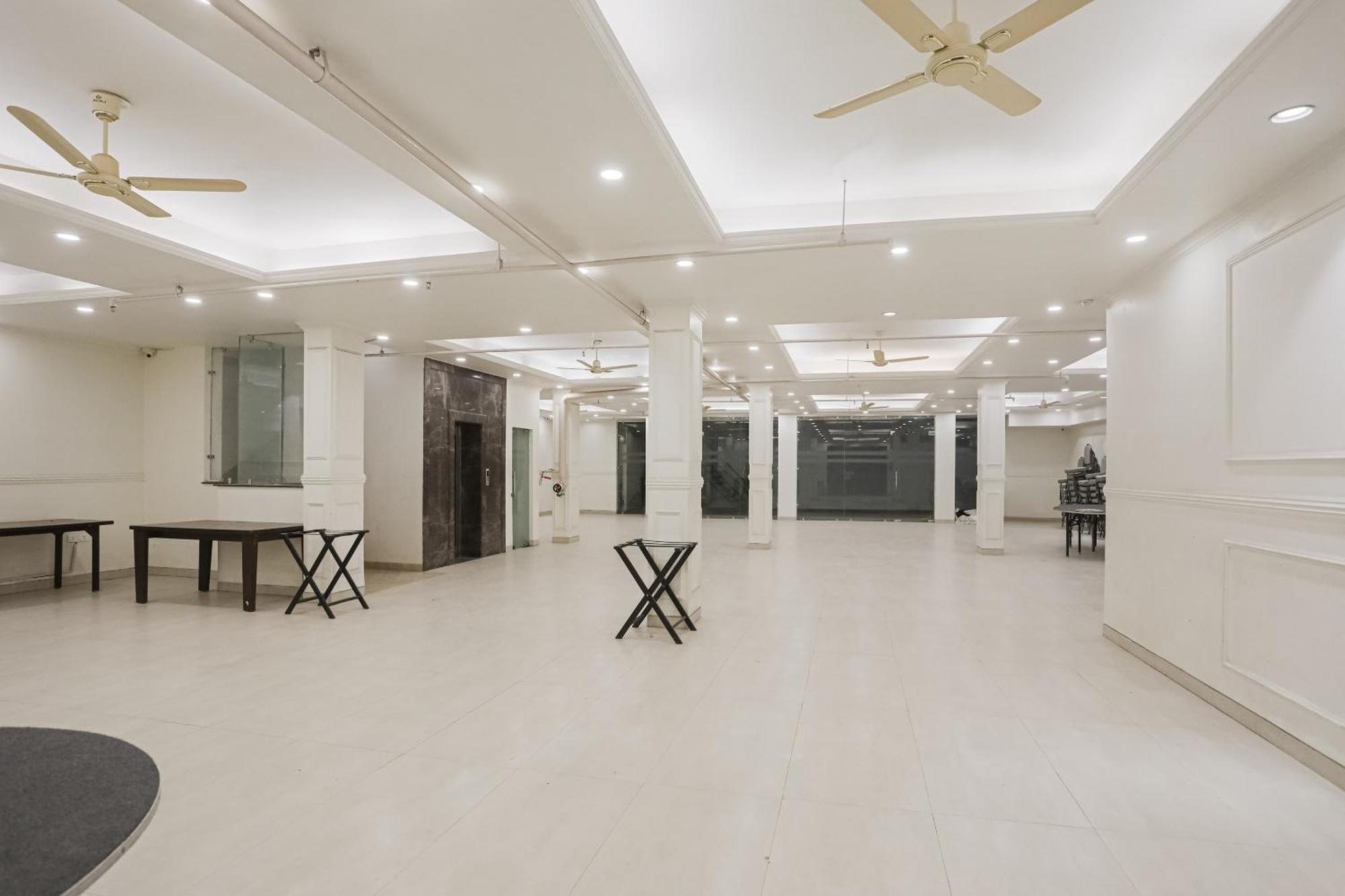 Townhouse The Amv Hotel Gurgaon Exterior foto