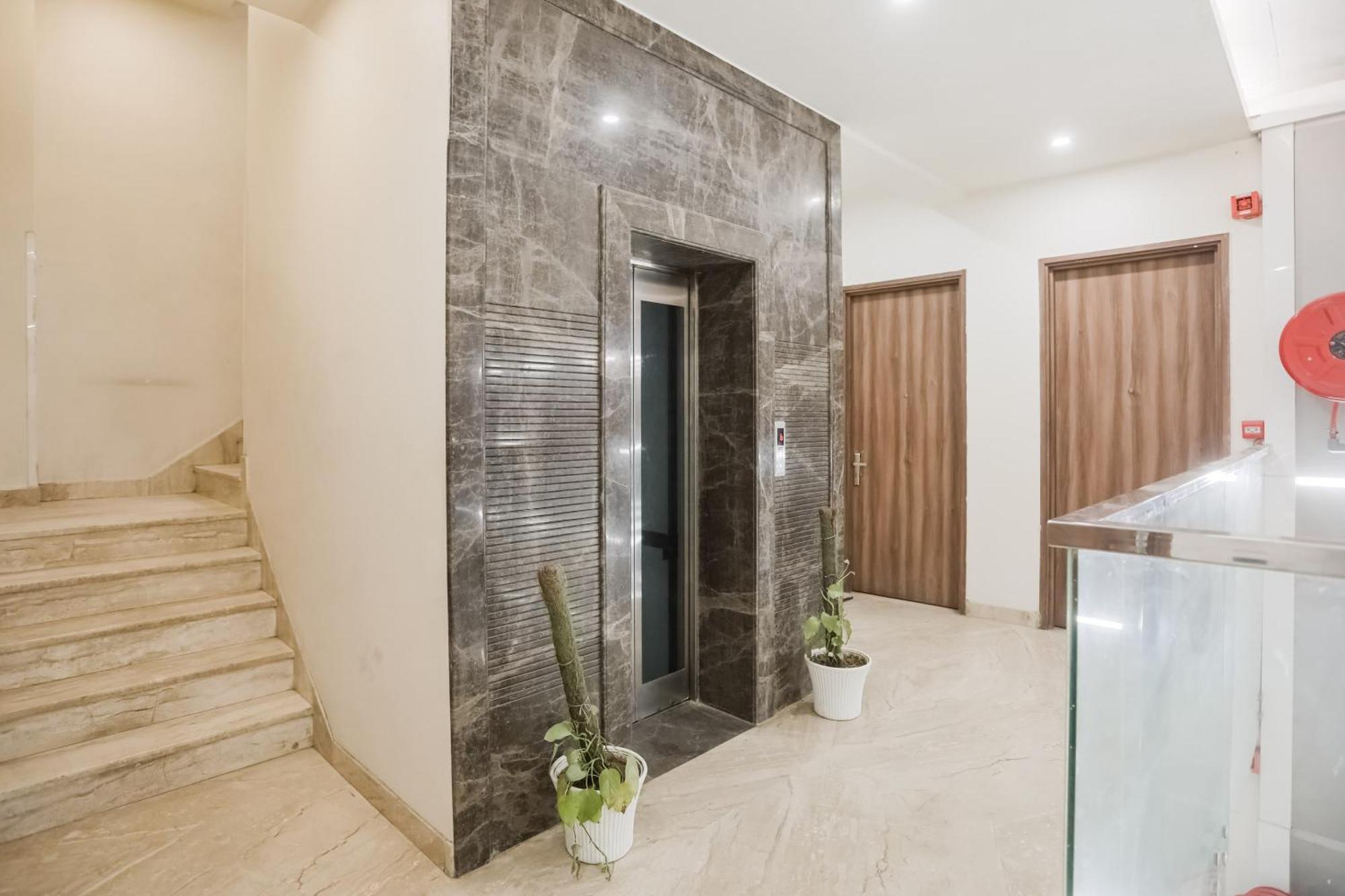 Townhouse The Amv Hotel Gurgaon Exterior foto