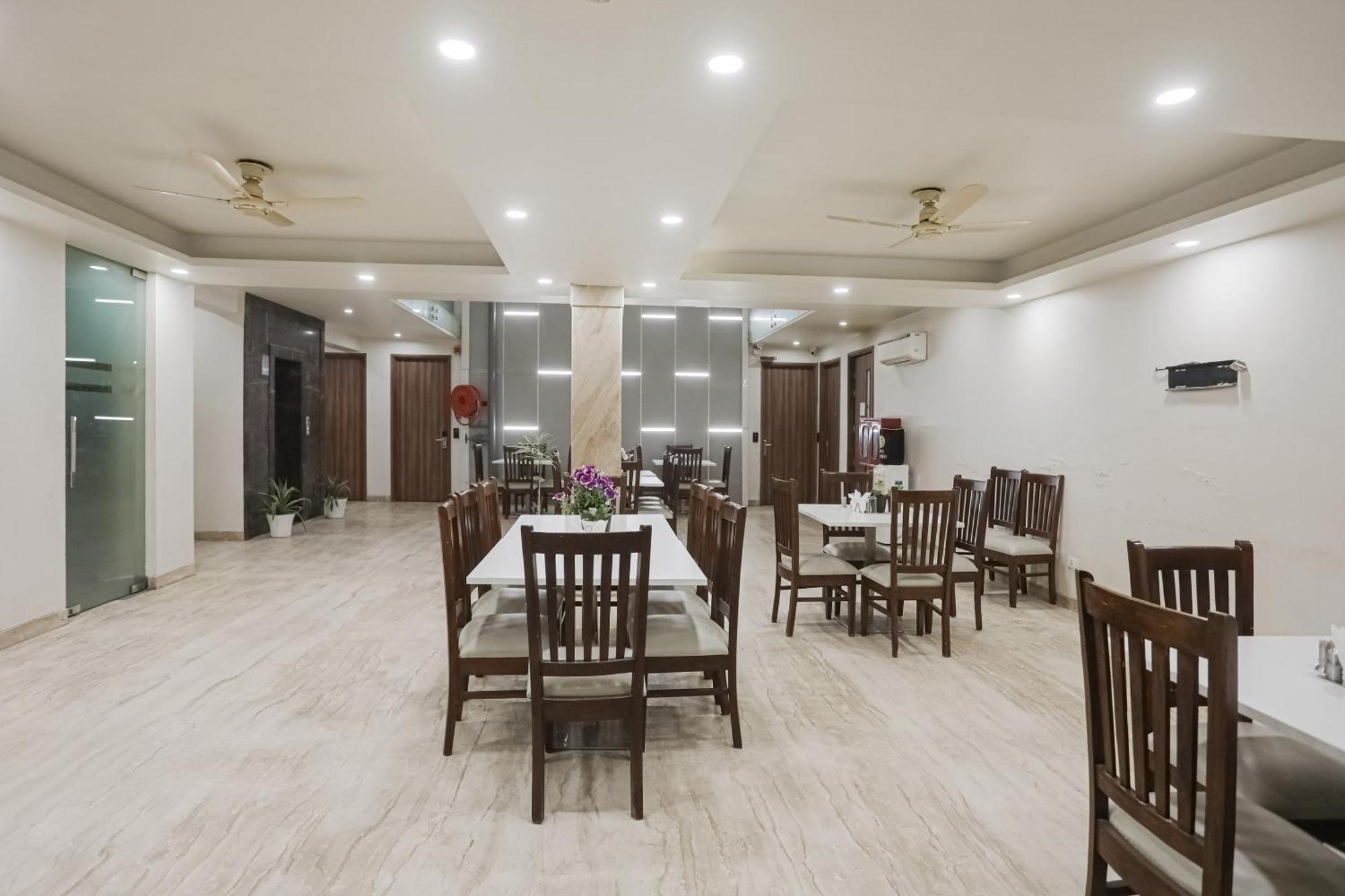 Townhouse The Amv Hotel Gurgaon Exterior foto
